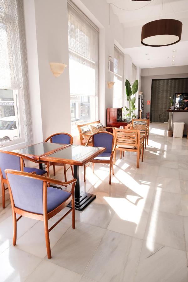 Hotel Subur Сиджес Экстерьер фото