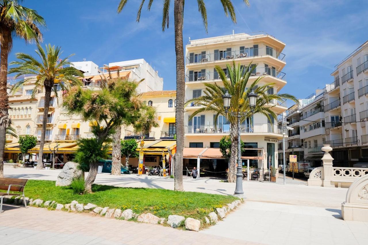 Hotel Subur Сиджес Экстерьер фото