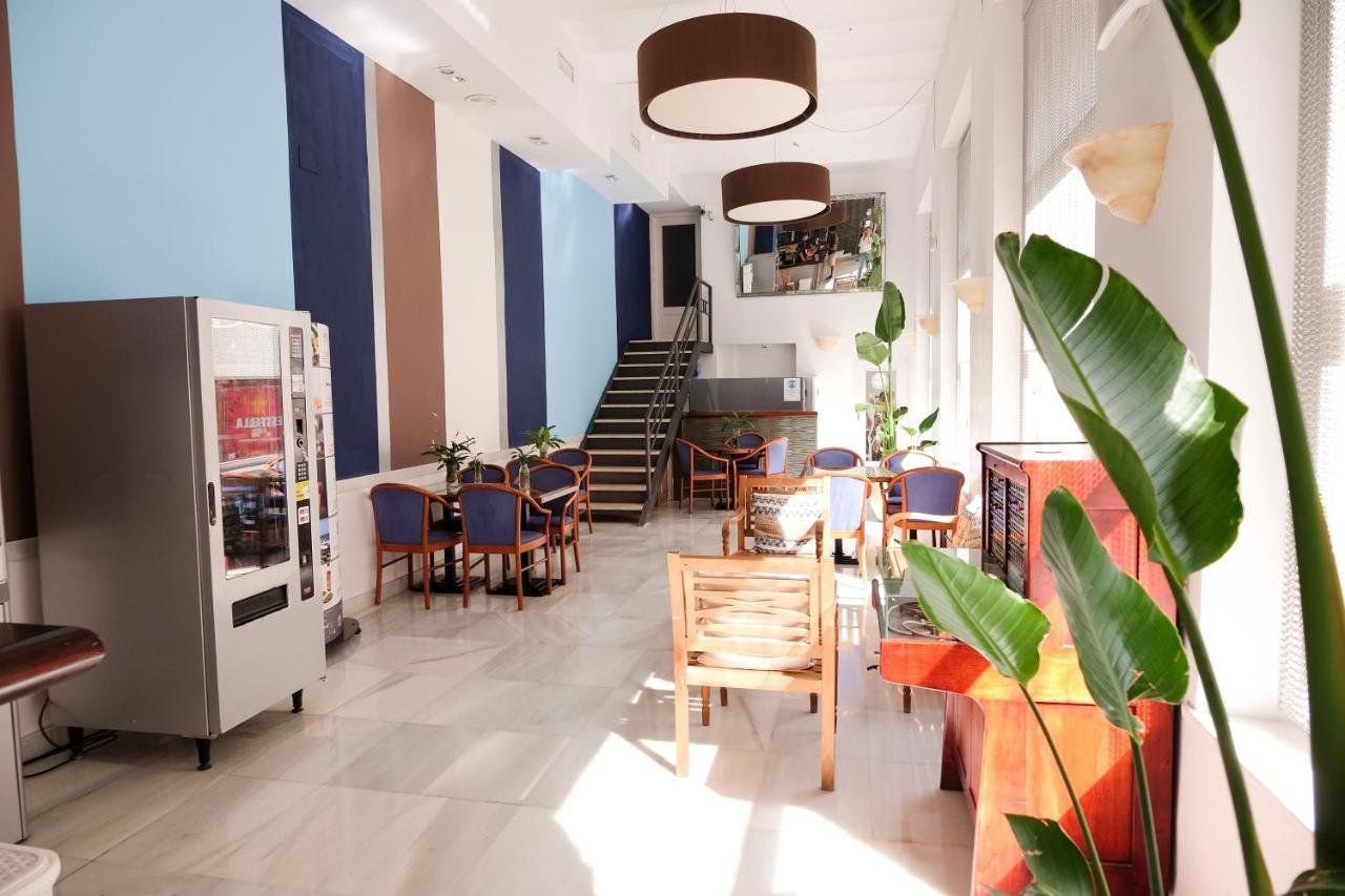 Hotel Subur Сиджес Экстерьер фото