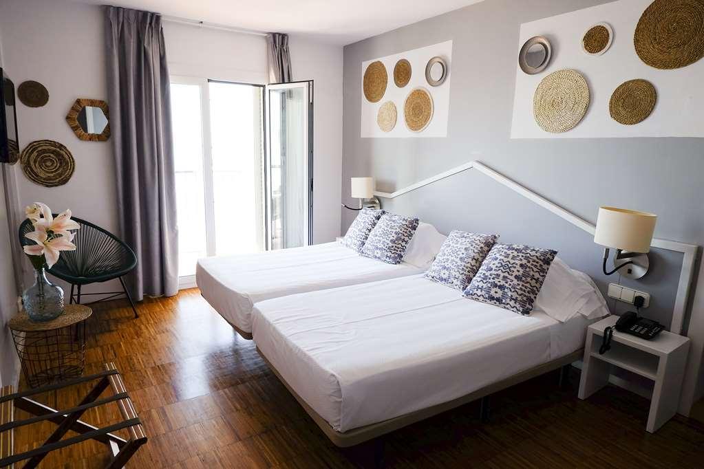 Hotel Subur Сиджес Номер фото