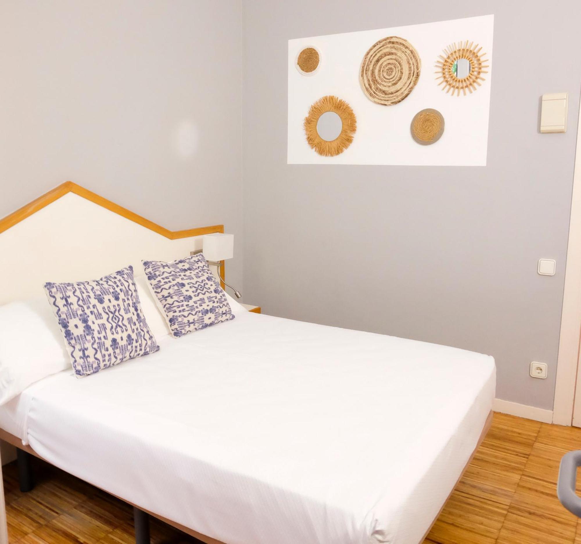 Hotel Subur Сиджес Экстерьер фото
