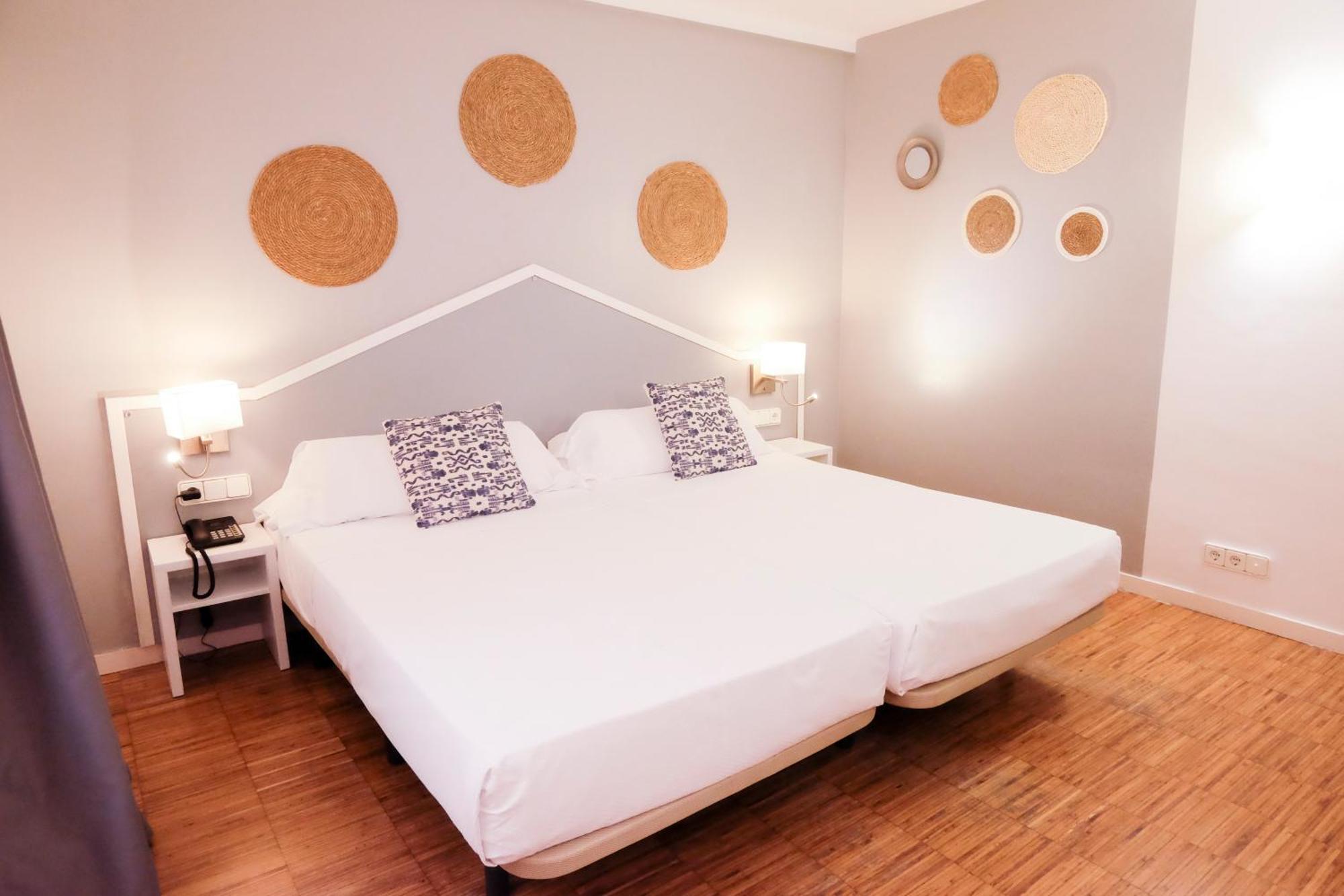 Hotel Subur Сиджес Номер фото
